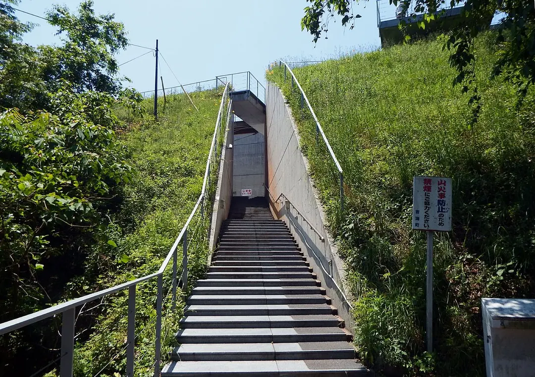 亀老山
