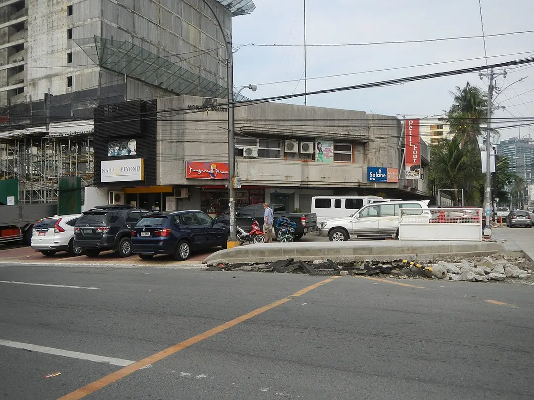 Tomas Morato Avenue