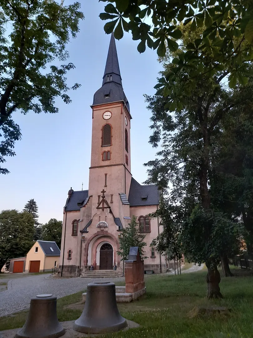 Emmaus-Kirche