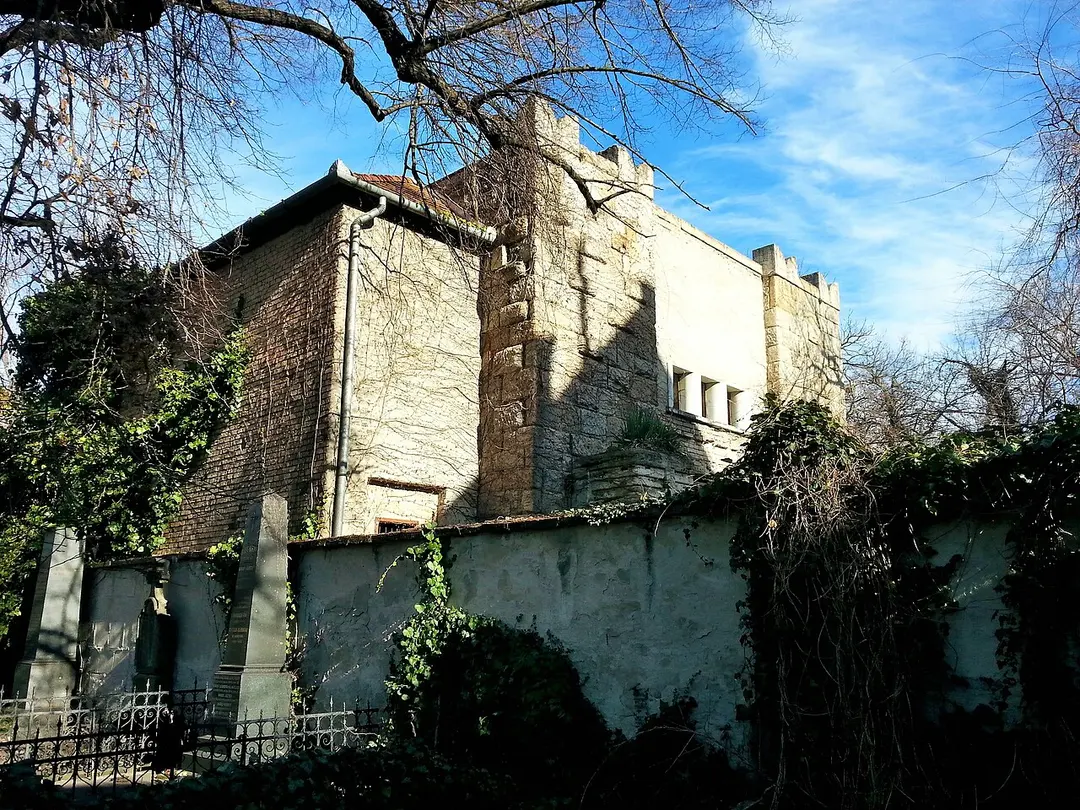 Fiume Road Graveyard