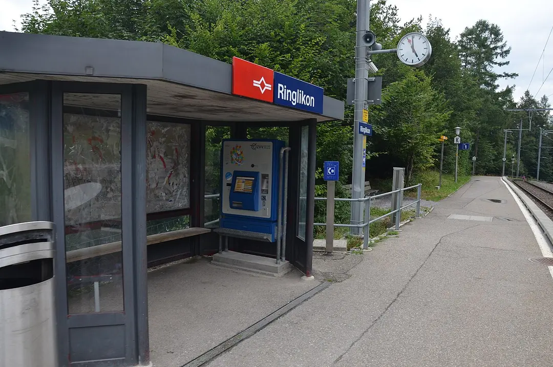 Bahnhof Ringlikon