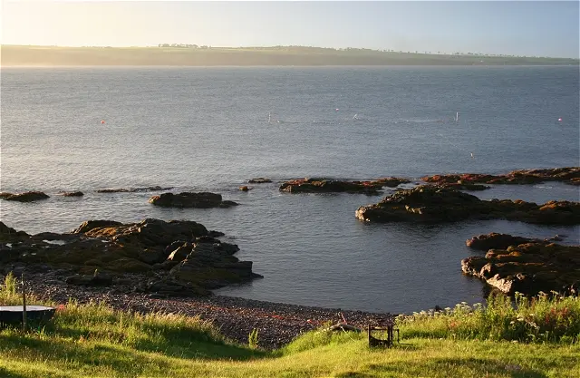 Lunan Bay