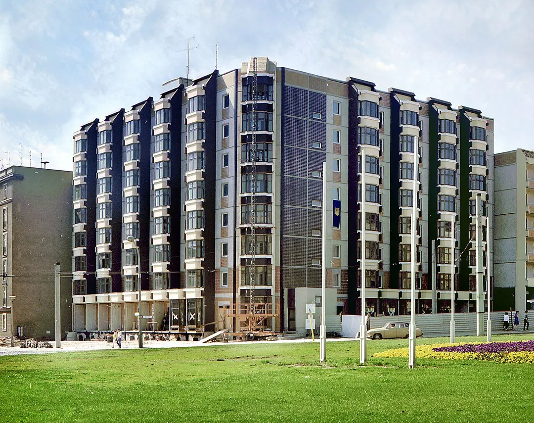 Bersarinplatz