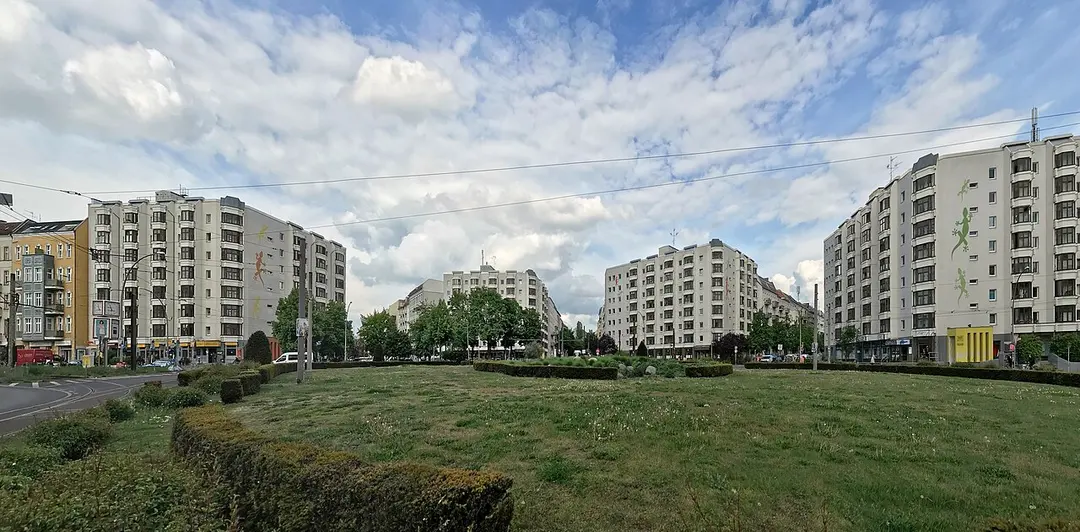 Bersarinplatz