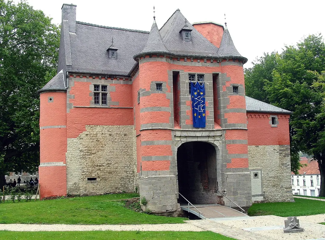 Schloss Trazegnies