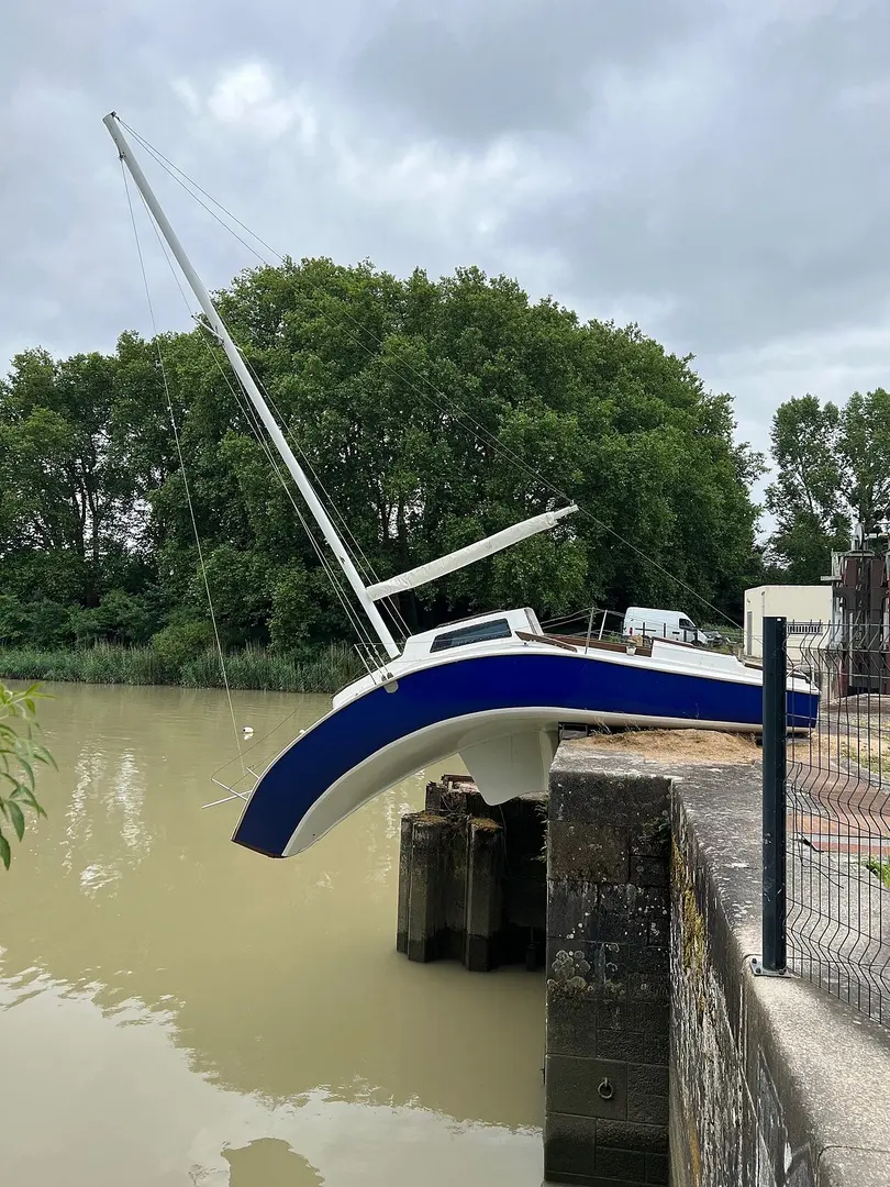Le Bateau Mou (Misconceivable)