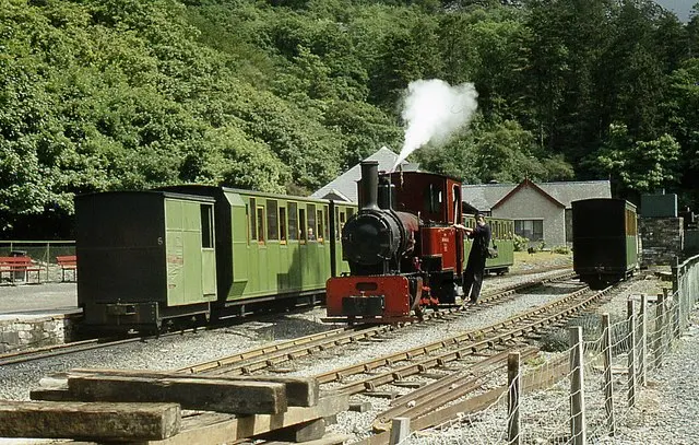 Gilfach Ddu railway station