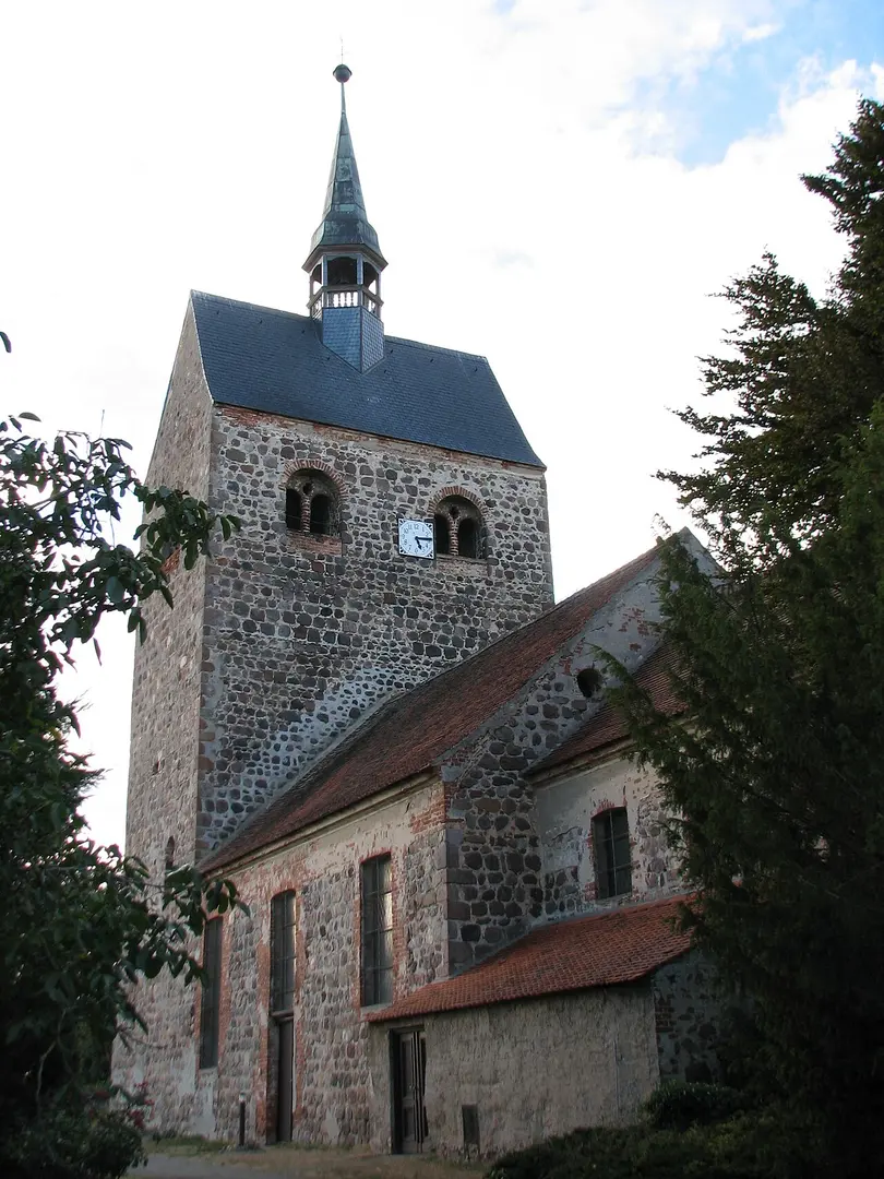 Dorfkirche Büste