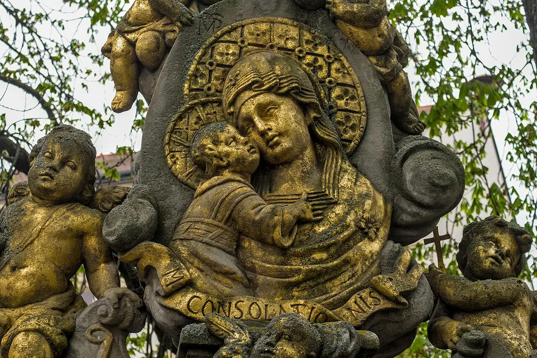 Socha Panny Marie Rušánské