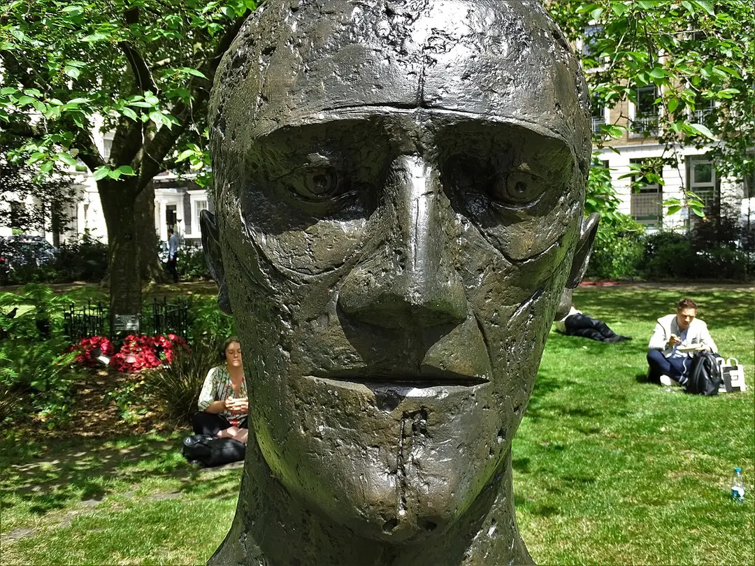 St James's Square Gardens