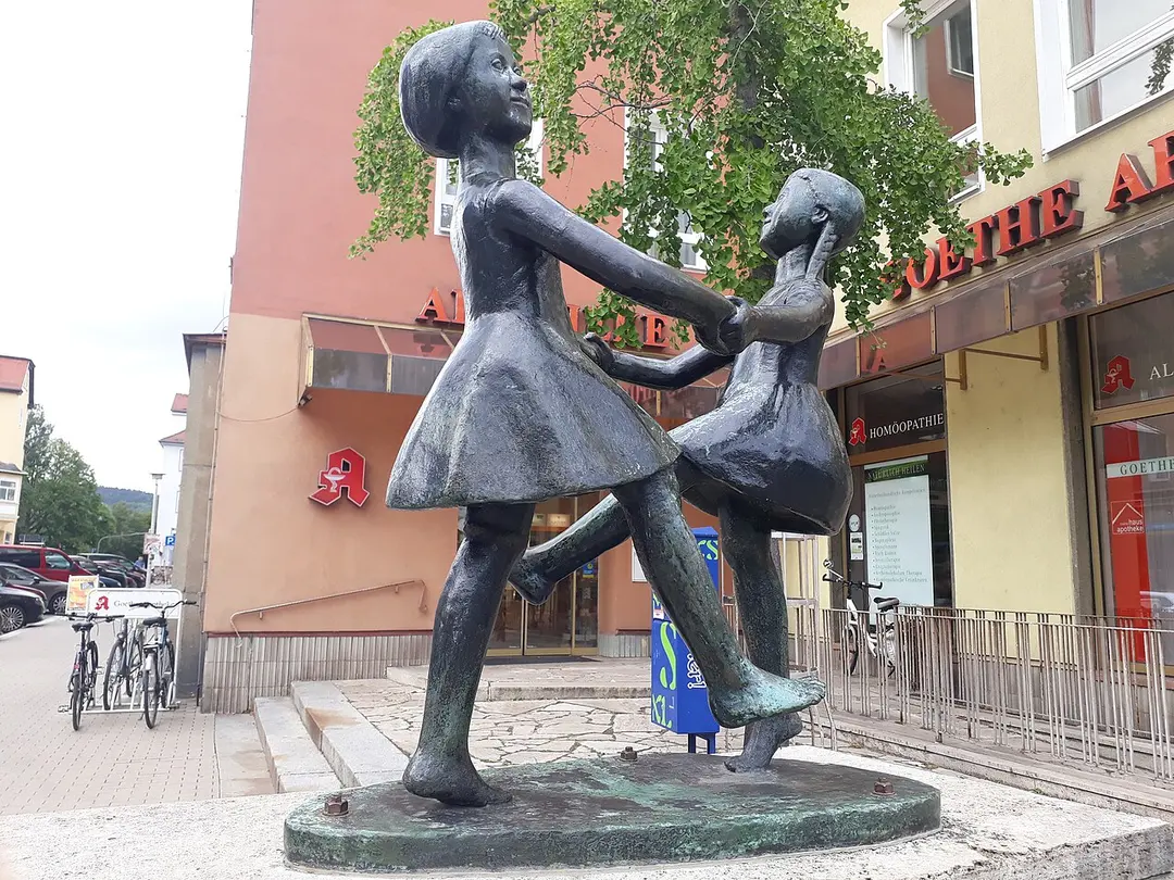 Tanzende Mädchen