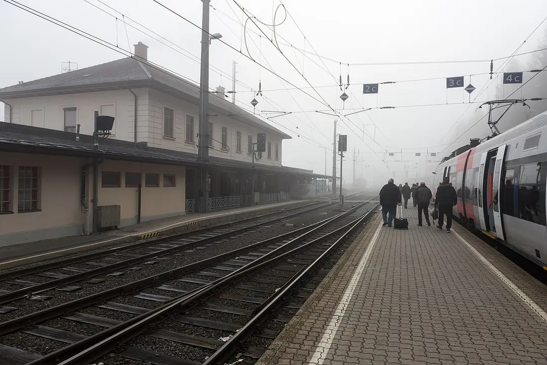 Spielfeld-Straß railway station