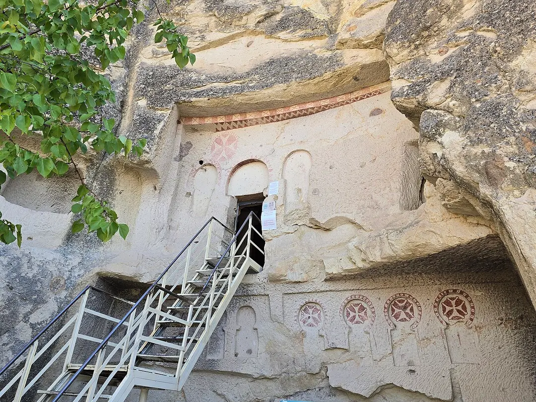 Çarıklı Kirche