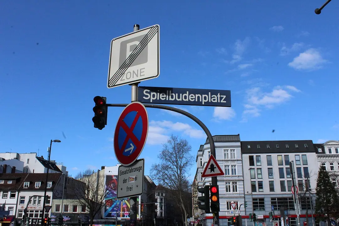 Spielbudenplatz