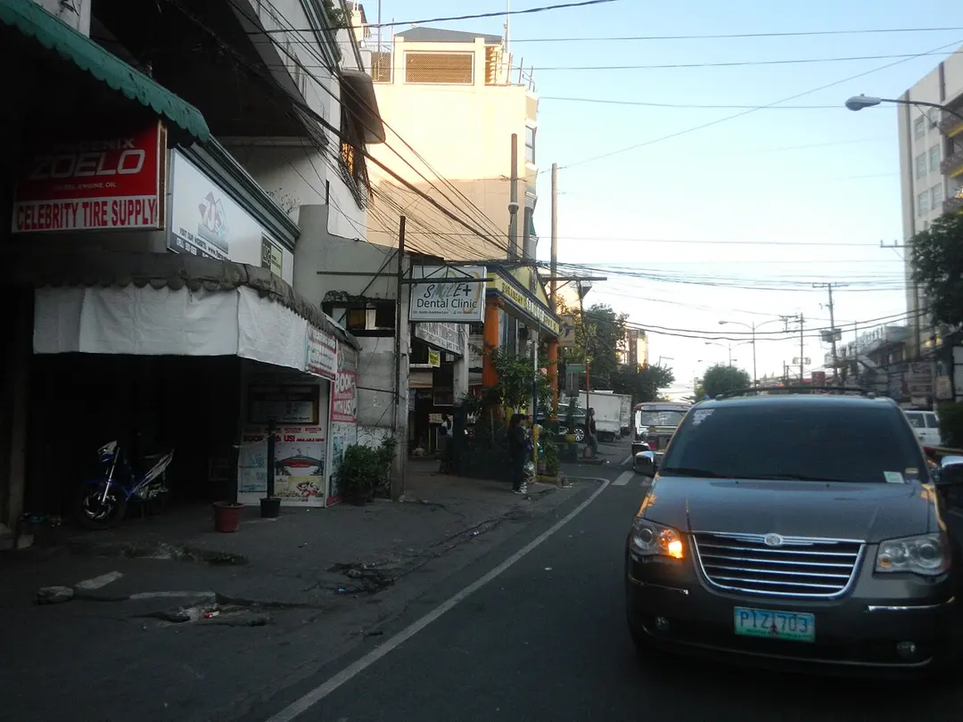 Boni Avenue