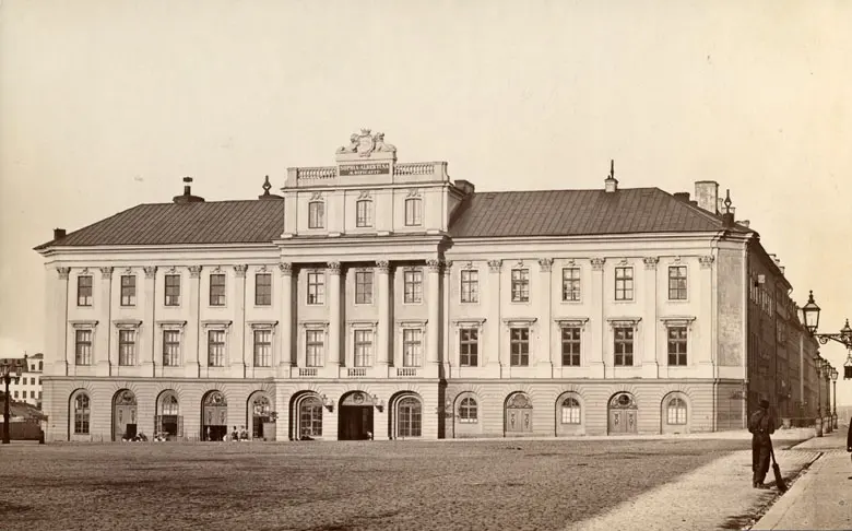 Erbfürstenpalais
