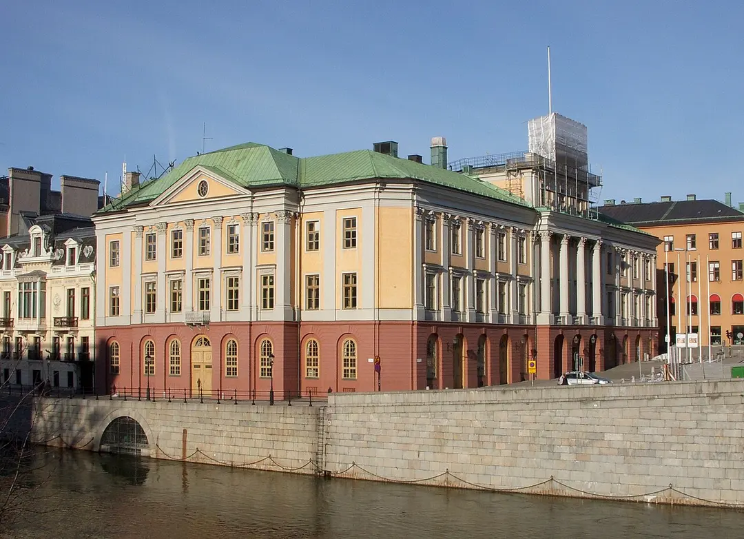 Erbfürstenpalais