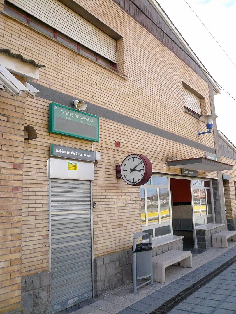 Cortes de Navarra train station