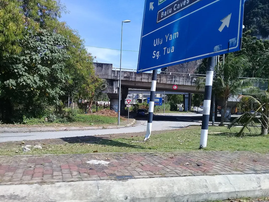 Batu Caves Komuter station