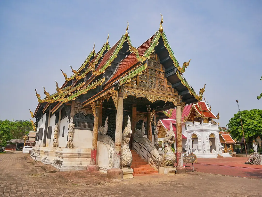 Wat Buak Khrok Luang