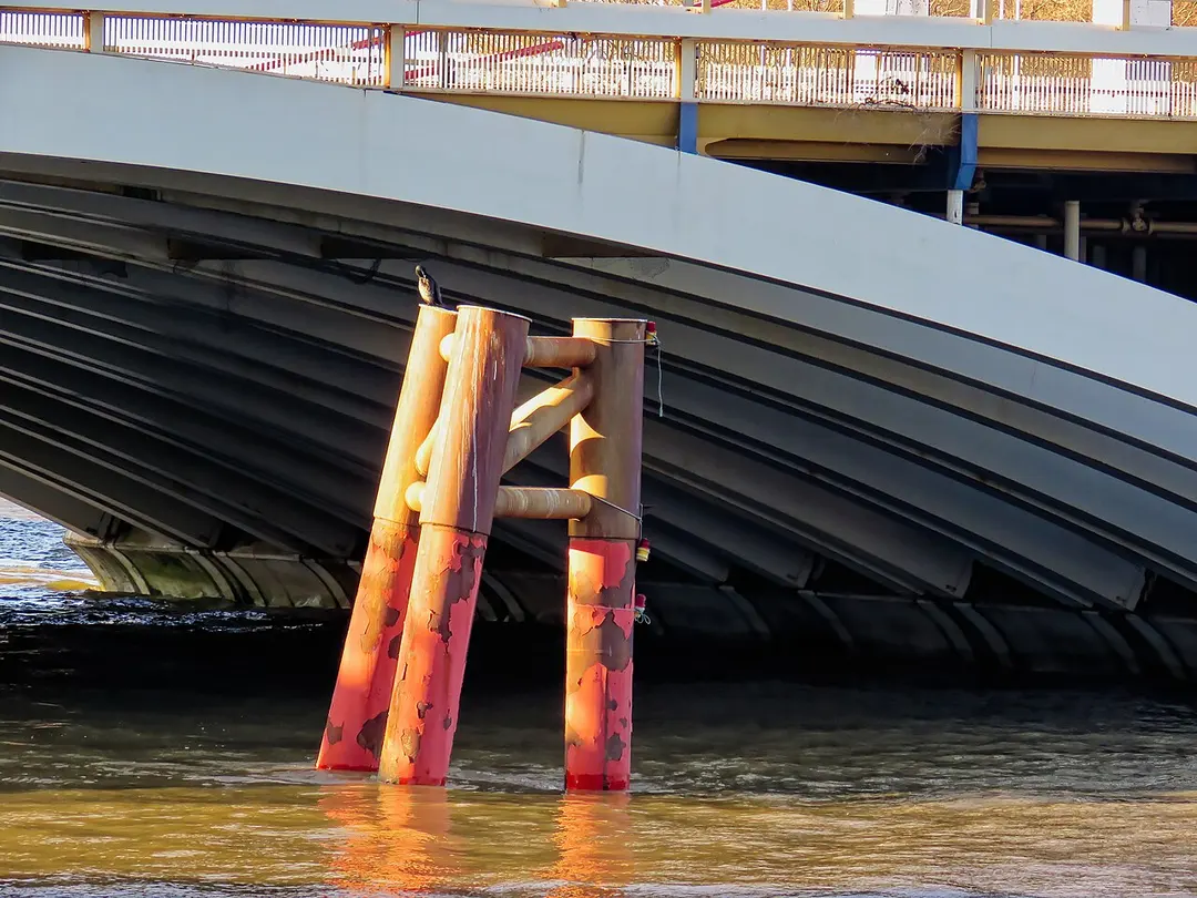 Grosvenor Bridge