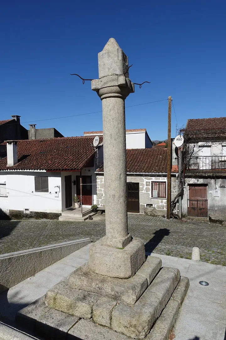 Pelourinho de Ruivães