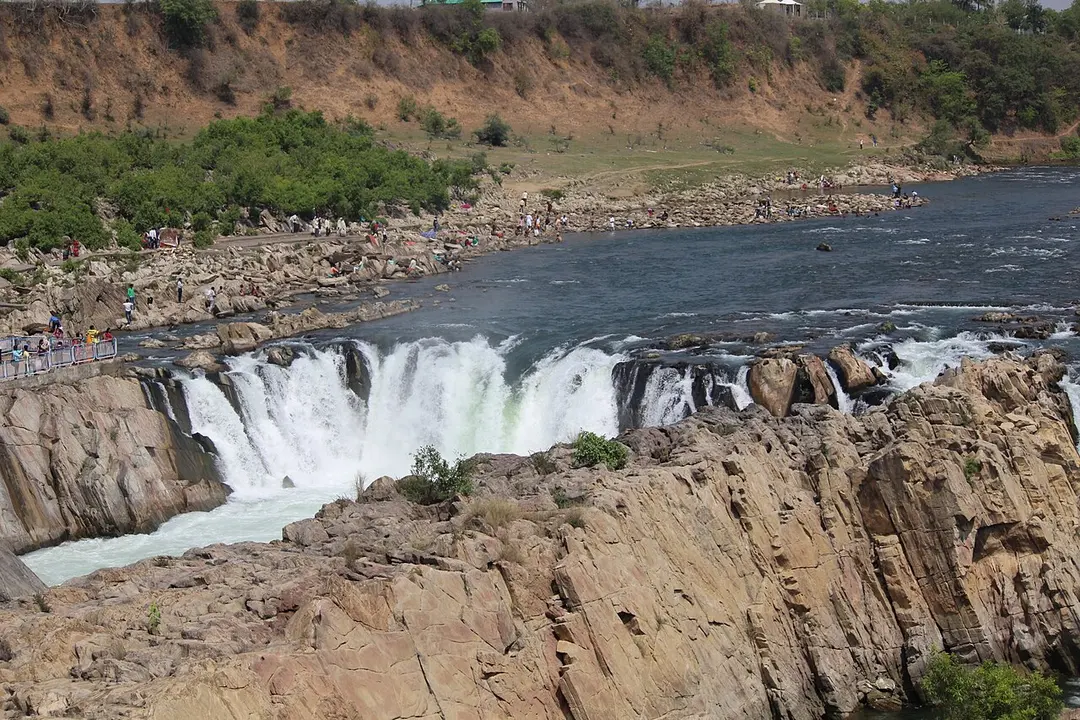 Dhuandhar Falls