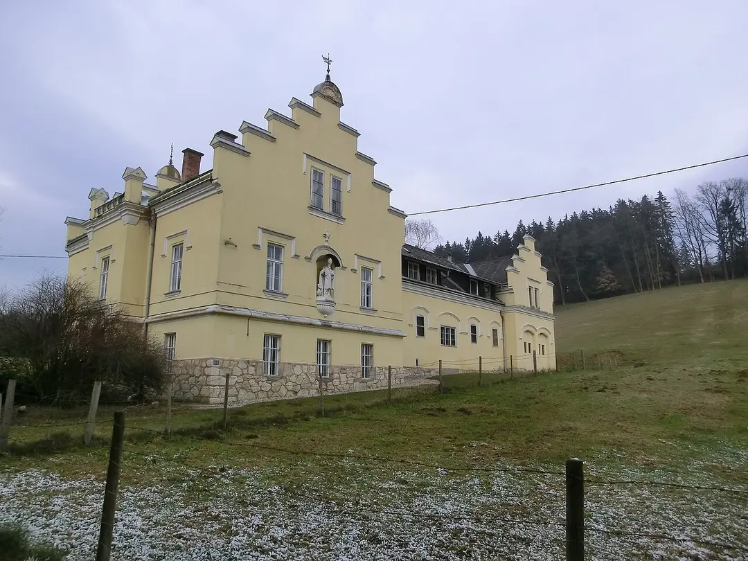 Schloss Weißenau