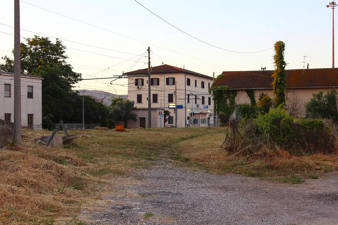 Albinia railway station