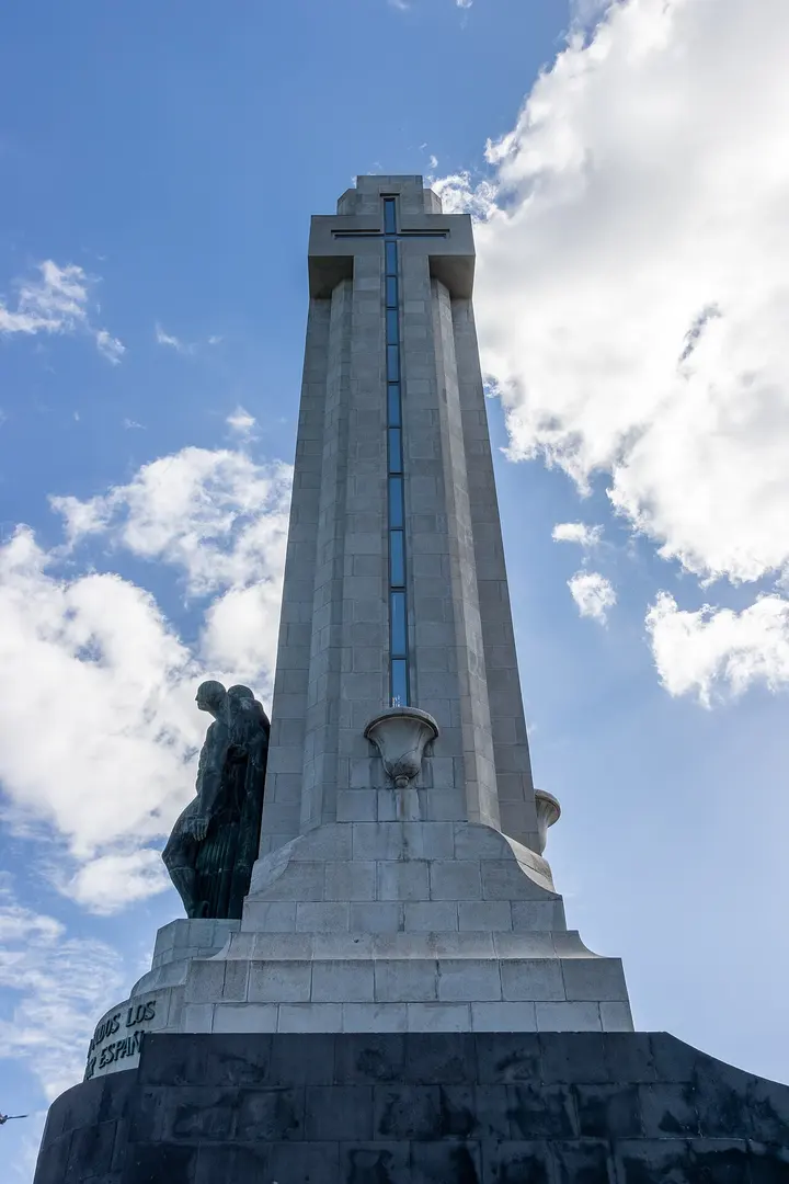 Monumento a los Caídos