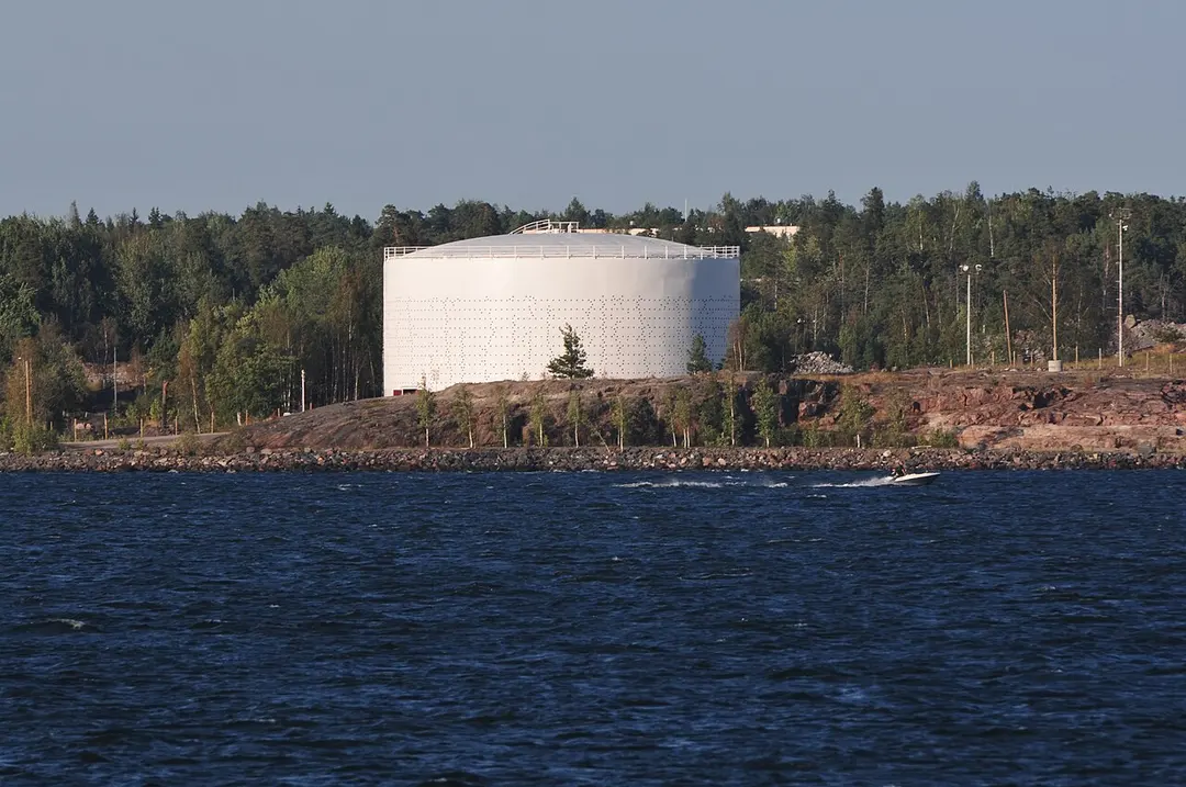 Oil Silo 468