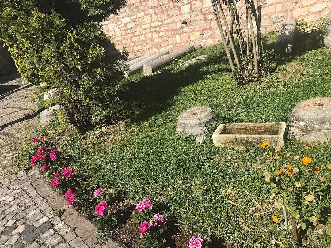 Ese Kapı Camii