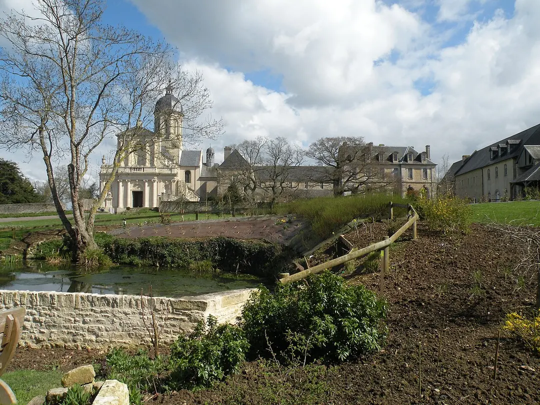 Abbaye Saint-Martin de Mondaye