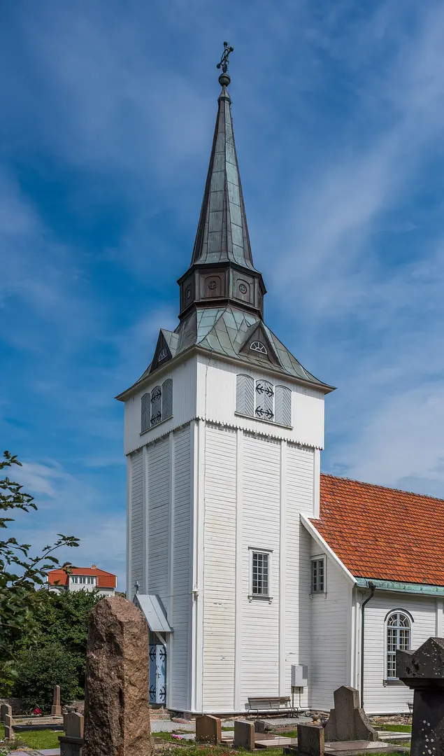 Gullholmens kyrka