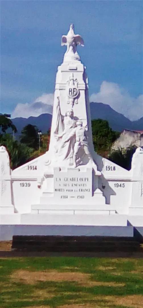 Monuments aux morts