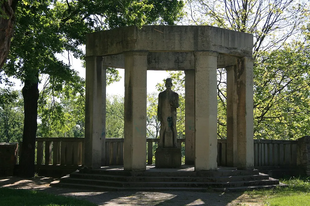 Kriegerdenkmal Nienburg