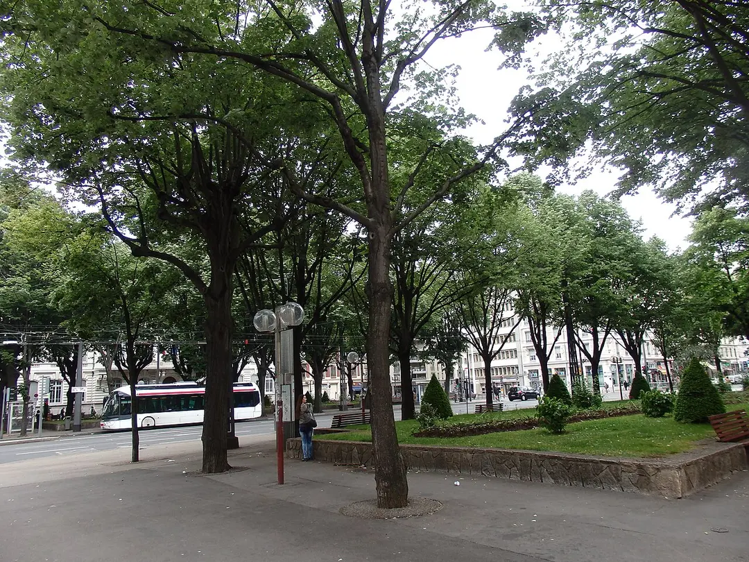 place Jean-Macé