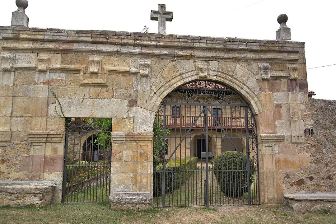Casona-Palacio de Calderón de la Barca