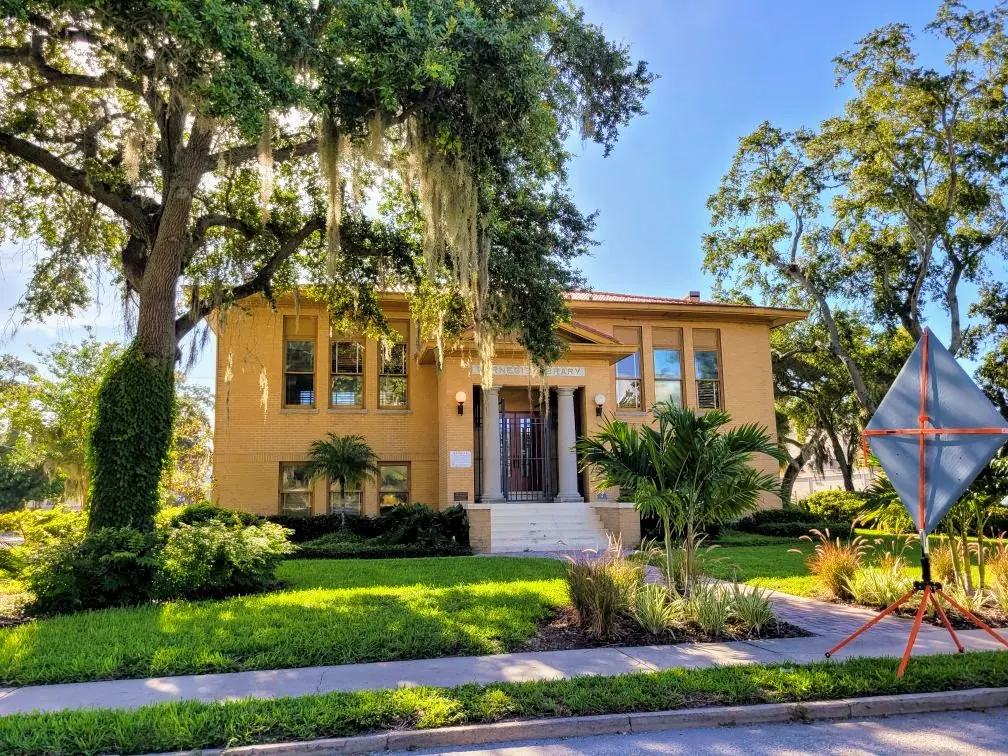 Manatee County Historical Records Library