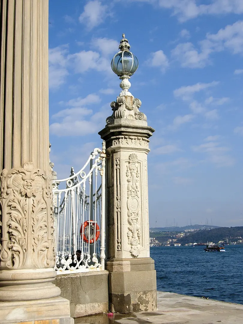 Dolmabahçe Sarayı