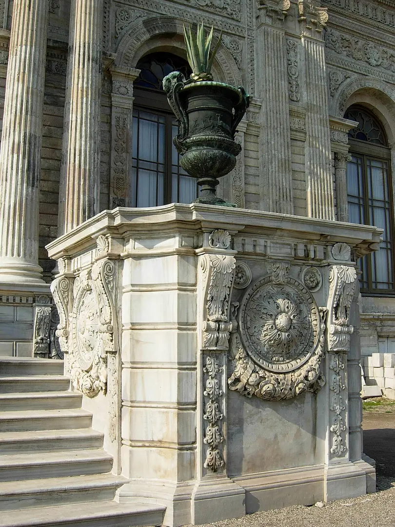 Dolmabahçe Sarayı