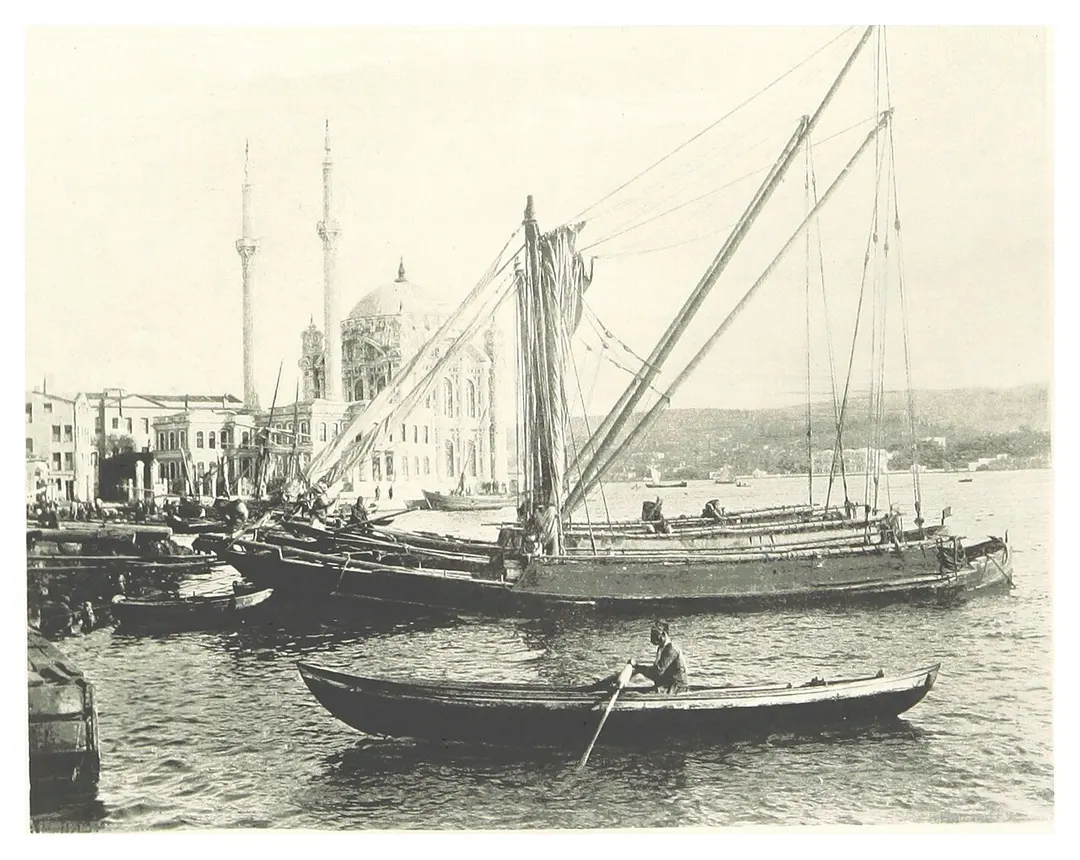 Dolmabahçe Sarayı