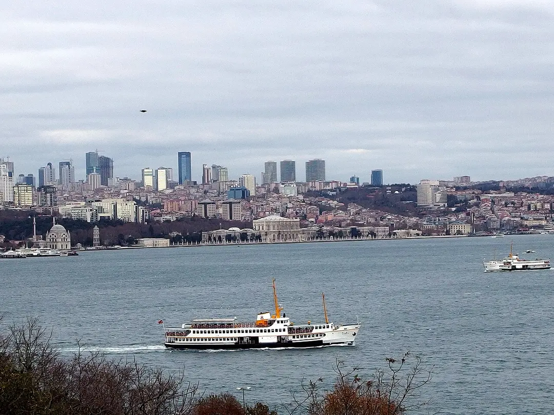 Dolmabahçe Sarayı