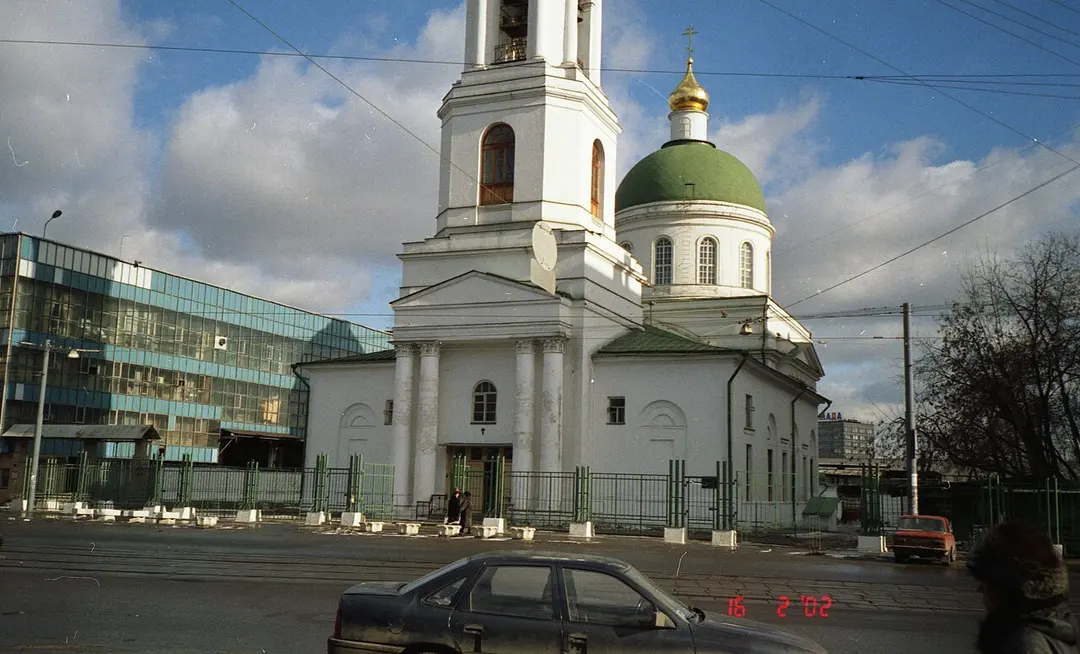 Храм святых мучеников Флора и Лавра на Зацепе