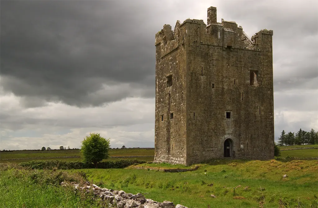 Isert Kelly Castle