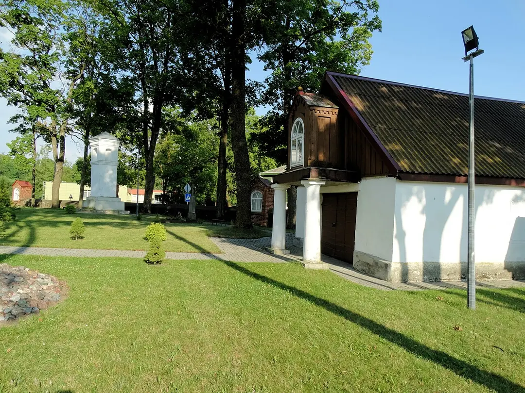 Žagarė churchyard chapel