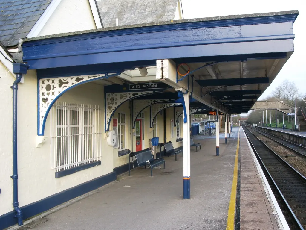 Gillingham railway station