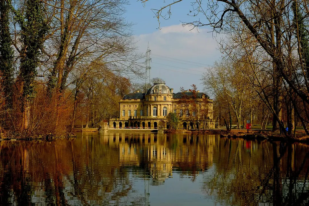 Monrepos Castle