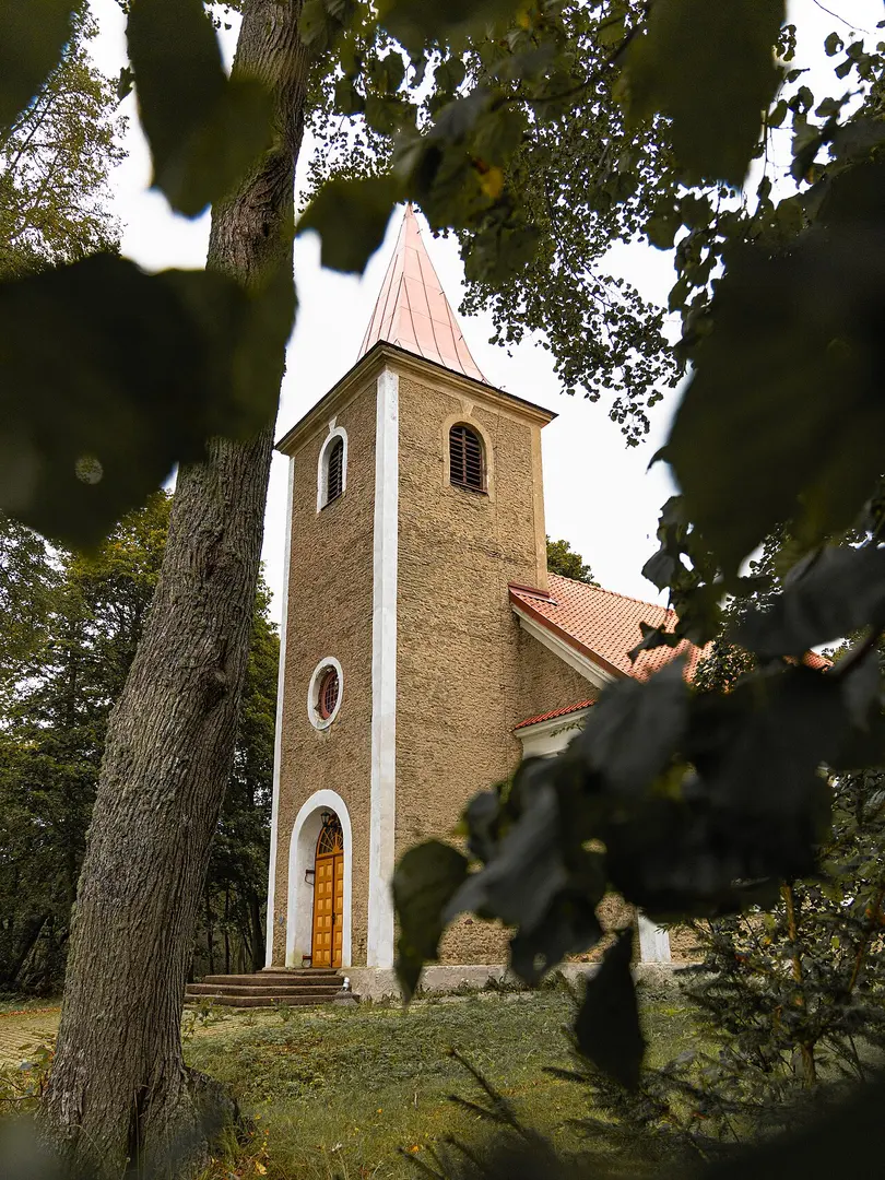 EELK Leesi Katariina kirik