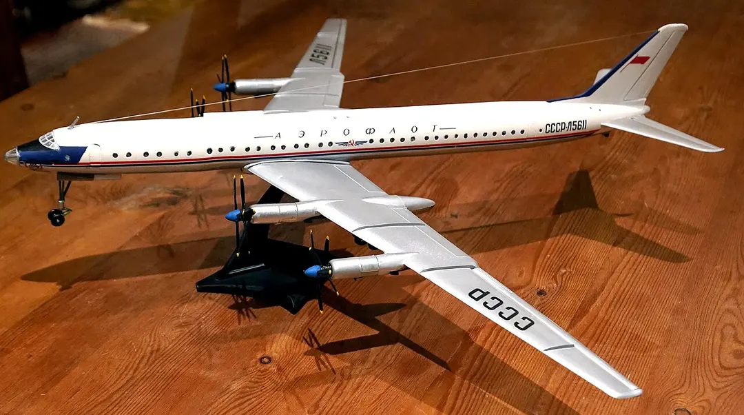 Ту-114